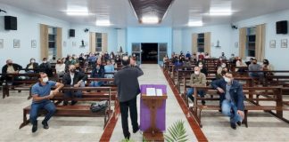 Capela Nossa Senhora de Fátima, de Cel. Domingos Soares, realiza reunião com bispo diocesano