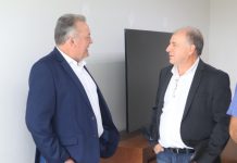 Bandiera solicita vans e quadra esportiva ao Estado