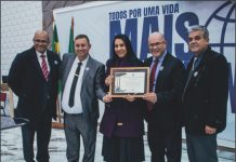 Vereador Laco entregou Moção de Aplauso à Assembleia de Deus pelos 61 anos em Palmas