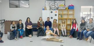 PROGRAMA DE BOLSAS PARA O BALLET CLÁSSICO FLORIR-SE EM DANÇA SE TORNA REAL E COMEÇA A ATENDER ALUNAS