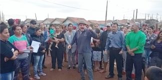 Moradores das ocupações irregulares do bairro São Francisco recebem ordem de despejo, que deve ser cumprida em 30 dias