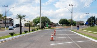 Estacionamento passa a ser 45º em parte da Avenida Araucária