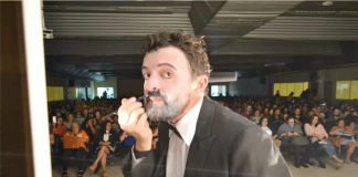 Rodrigo Kohl Ribeiro, o Pimenta, vem a Palmas fazer o Chaplin no Natal