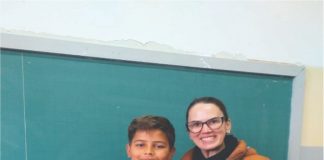 COLÉGIO ESTADUAL DOM CARLOS Congratula-se com o aluno Luiz Henrique GABARITOU A PROVA PARANÁ