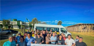 Cel. Domingos Soares ganha van para Educação e Esportes