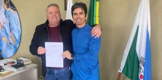 Bandiera e Professor Anderson solicitam recursos para Educação e Esportes