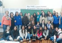PARCEIROS DA EDUCAÇÃO – 1ª SÉRIE DO CURSO DE FORMAÇÃO DE DOCENTES DO COLÉGIO ESTADUAL DOM CARLOS DIALOGA COM A PROFESSORA ROSA MARIA FAVORETTO LOUREIRO