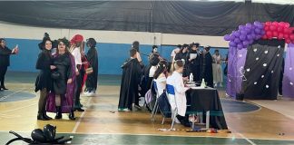 A COMUNIDADE ESCOLAR DO COLÉGIO ESTADUAL DOM CARLOS ENTRA NO CLIMA DO HALLOWEEN
