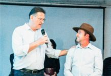 Lançamento oficial das pré candidaturas de Daniel Langaro a prefeito e Edson Kemes Lagarto a vice reuniu centenas de pessoas, além de deputados e lideranças de 10 partidos, lotando o Caça e Pesca