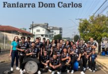 COLÉGIO ESTADUAL DOM CARLOS – PARTICIPAÇÃO EFETIVA NO DESFILE CÍVICO