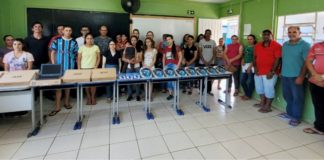 Escola domingosoarense recebe kit de informática