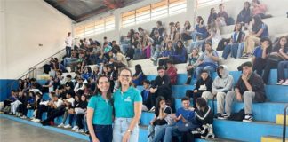 COLÉGIO ESTADUAL DOM CARLOS INICIA O ANO LETIVO COM GRANDE ENTUSIASMO