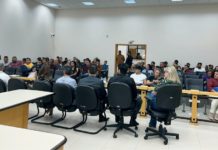 Comunidade cultural lota salão do júri do Fórum da Comarca para audiência pública