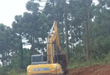 Departamento de Infraestrutura executando trabalhos no Travessão