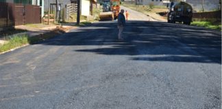 Mais três ruas recebem recape asfáltico em Coronel Domingos Soares