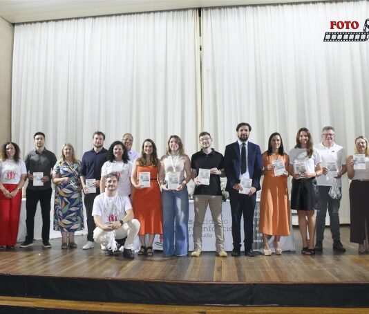 Cerimônia de Premiação e Lançamento da Antologia Poética