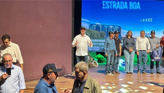 Vice-prefeito Edson Kemes participa de evento estadual sobre sustentabilidade e inovação agrícola