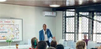 Secretário de Educação realiza primeira reunião com diretores e coordenadores da rede municipal