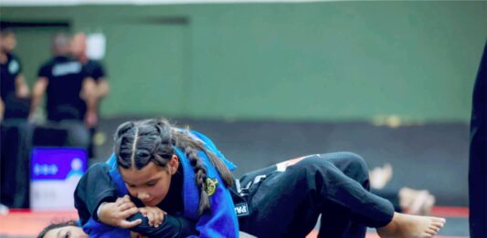 Estudante de escola municipal conquista 2º lugar em competição de Jiu-Jitsu e leva o nome da cidade ao pódio