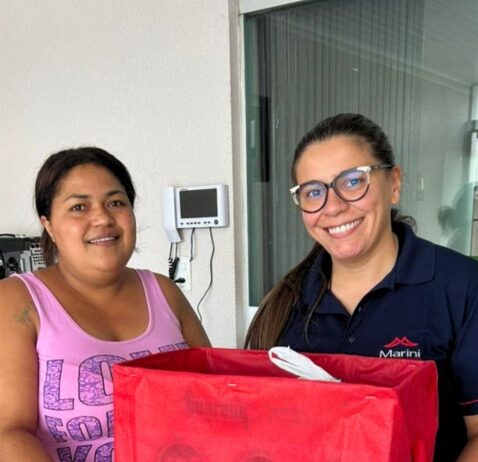 Marini Compensados promove campanha “Páscoa Solidária” e leva alegria às crianças do CAM