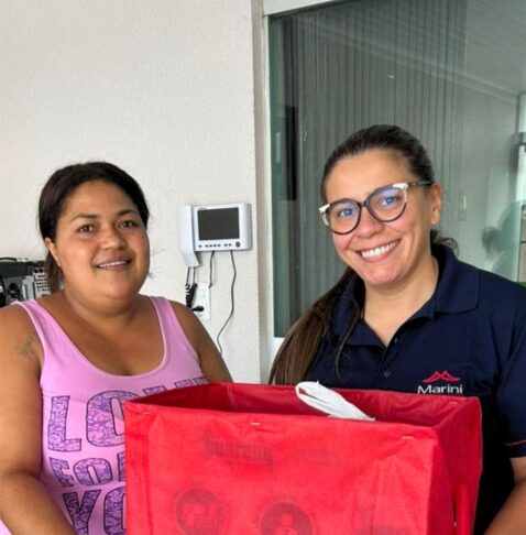 Marini Compensados promove campanha “Páscoa Solidária” e leva alegria às crianças do CAM