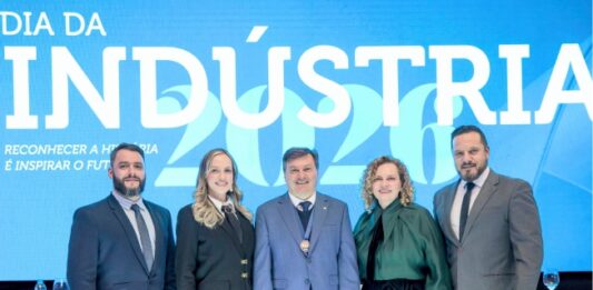 Roni Junior Marini é homenageado com a Medalha do Mérito Industrial do Paraná