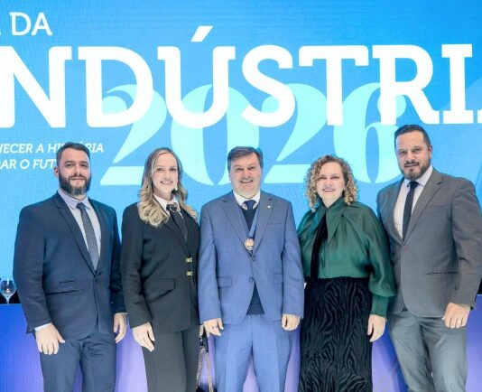 Roni Junior Marini é homenageado com a Medalha do Mérito Industrial do Paraná