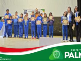Escola Municipal Professora Terezinha Marins Pettres realiza noite de homenagens e celebra desempenho de estudantes