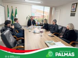 Prefeito recebe representantes da Seed e empresa responsável pela construção do novo colégio estadual em Palmas